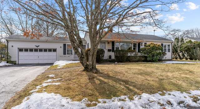 Photo of 22 Elmwood Dr, Bristol, RI 02809