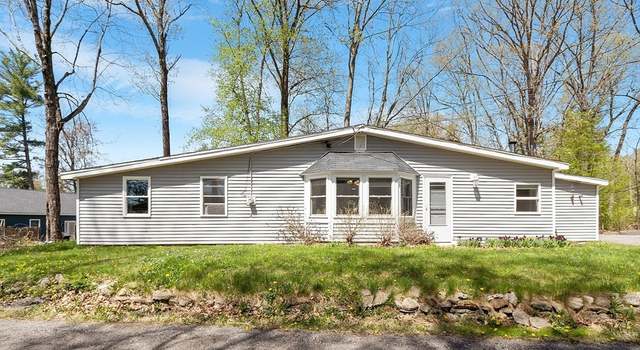 Photo of 439 Townsend Harbor Rd, Lunenburg, MA 01462
