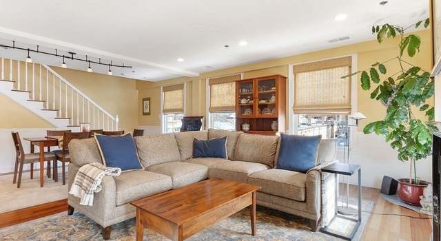 Photo of 1110 Great Plain Ave #1, Needham, MA 02492