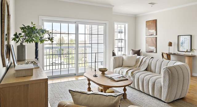 Photo of 107 Clocktower Dr #303, Waltham, MA 02452