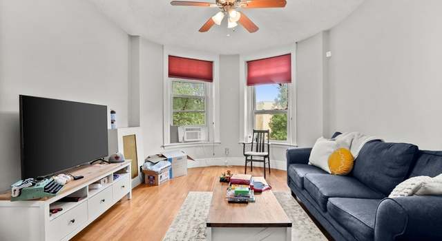 Photo of 32 Winchester St #4, Brookline, MA 02446
