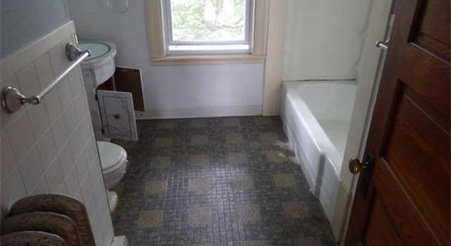 Photo of 54 Richmond Ave, Worcester, MA 01602