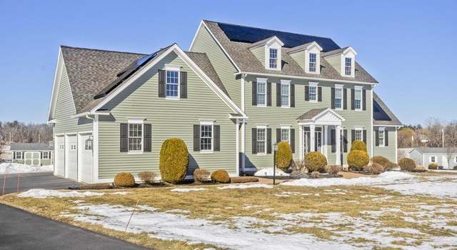 Photo of 5 Pondview Ln, Southwick, MA 01077