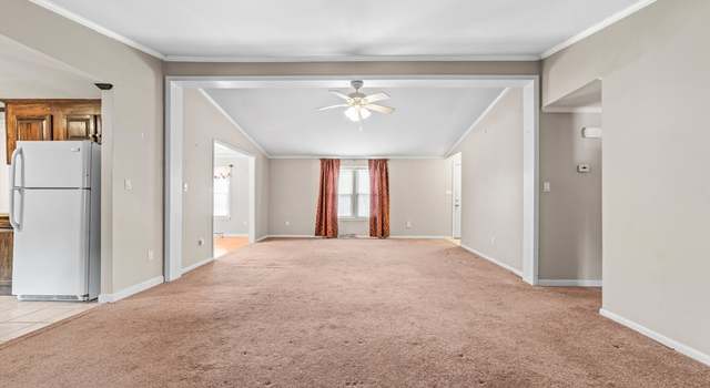Photo of 23 Lincoln Cir, Carver, MA 02330