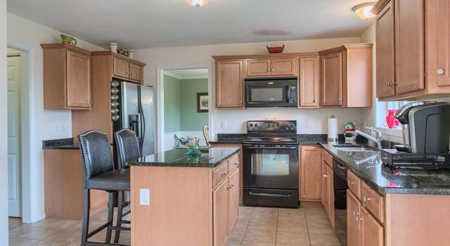 Photo of 41 Skyview Dr, Fitchburg, MA 01420