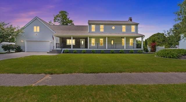 Photo of 35 E Glen Dr, Westfield, MA 01085