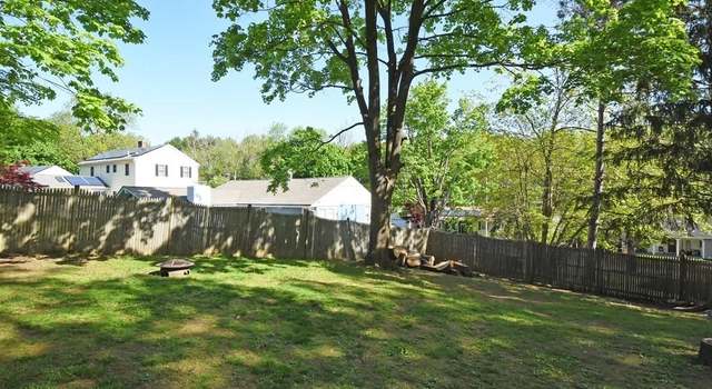 Photo of 12 Prouty Ln, Worcester, MA 01602