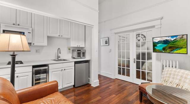 Photo of 8 Garrison St #100, Boston, MA 02116
