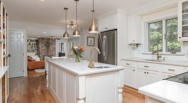 Photo of 420 Pepperell Rd, Groton, MA 01450