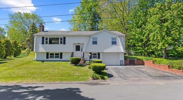 Photo of 10 Lantern Ln, Methuen, MA 01844