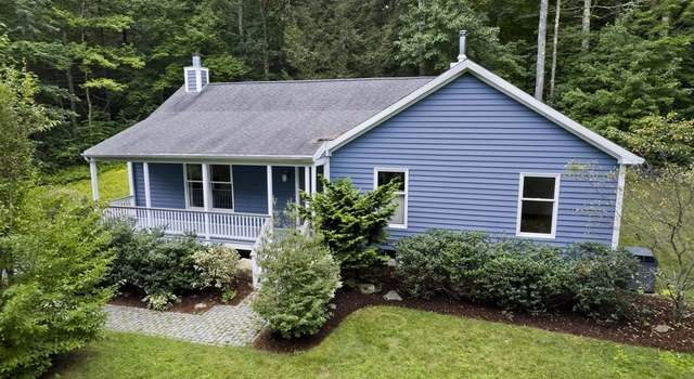 Photo of 11 Eastview Dr, Belchertown, MA 01007
