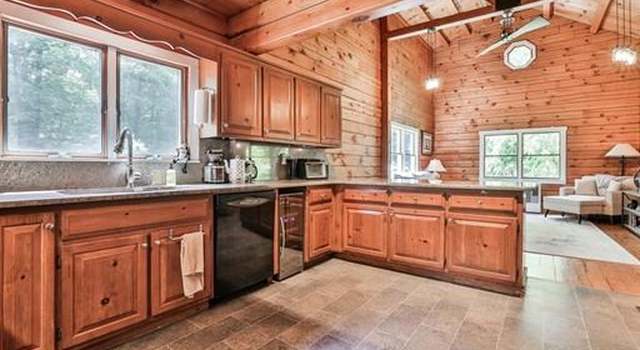 Photo of 114 Congress St, Amesbury, MA 01913