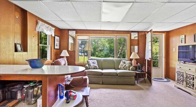 Photo of 21 Marlboro Dr, Leicester, MA 01524