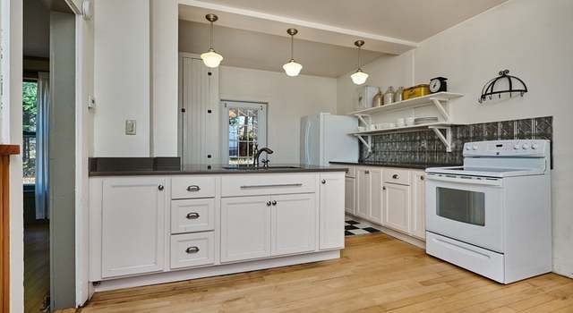 Photo of 41 Coombs Hill Rd, Shelburne, MA 01340