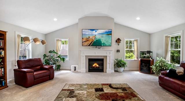 Property at 585 Chestnut St, Ashland, MA 01721, 3 beds, 3.5 baths
