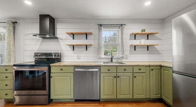 Photo of 18 Race Rd, West Yarmouth, MA 02673