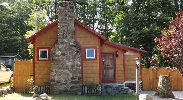 Photo of 14 Peters Ave, Rutland, MA 01543