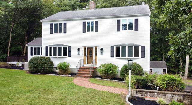 Photo of 170 Forest Hills Rd, Barnstable, MA 02635