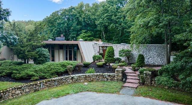 Photo of 166 Lourdes Rd, Somerset, MA 02726