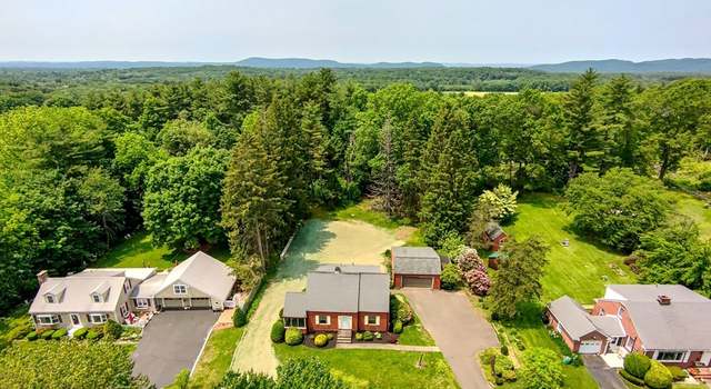 Photo of 9 North St, Granby, MA 01033