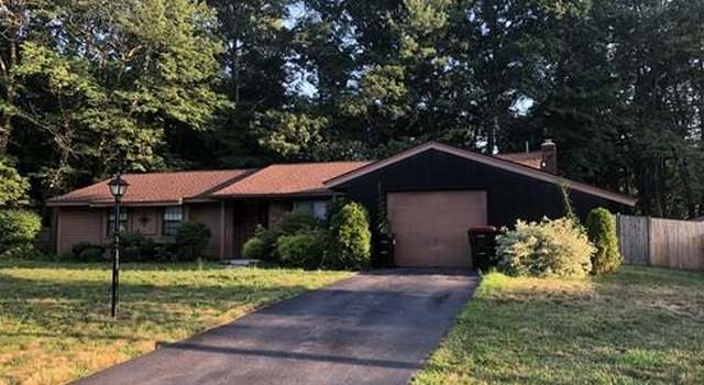 Photo of 15 Tufts Cir, Brockton, MA 02302