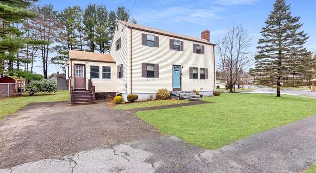 Photo of 5 Edgewood Rd, Middleton, MA 01949