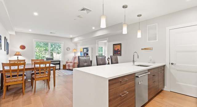 Photo of 425 Lagrange St #203, Boston, MA 02132