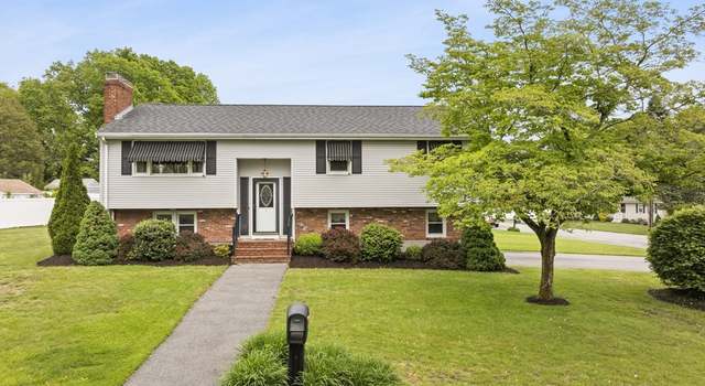 Photo of 171 Duffy Dr, Taunton, MA 02780