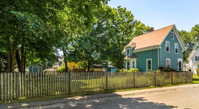 Photo of 118 Railroad Ave, Hamilton, MA 01982