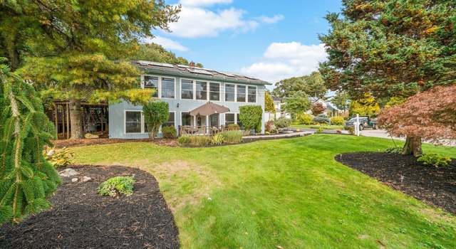 Photo of 38 Apple Orchard Ln, Seekonk, MA 02771