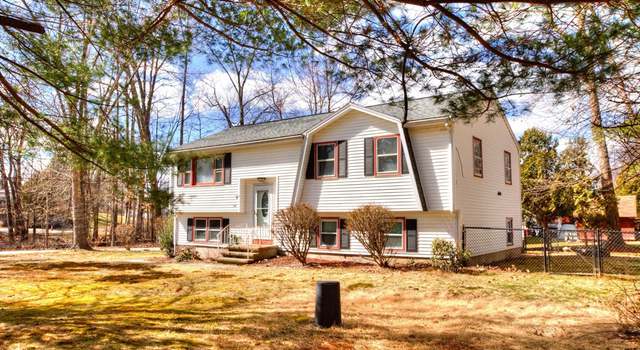 Photo of 118 Willowdale Rd, Tyngsborough, MA 01879