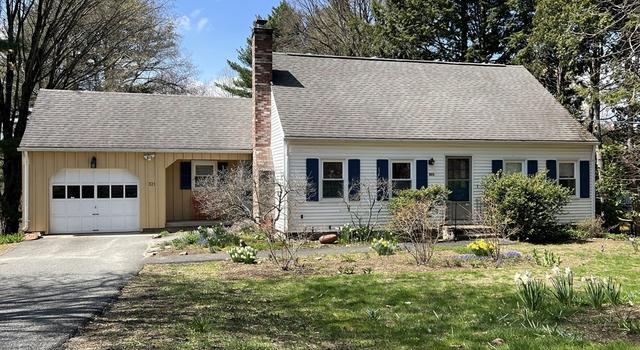 Photo of 321 Middle St, Amherst, MA 01002
