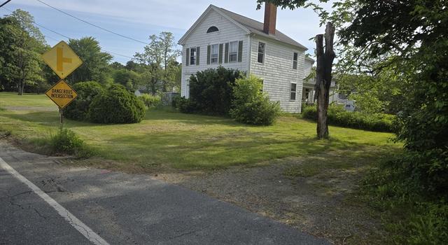 Photo of 1164 Main St, Acushnet, MA 02743