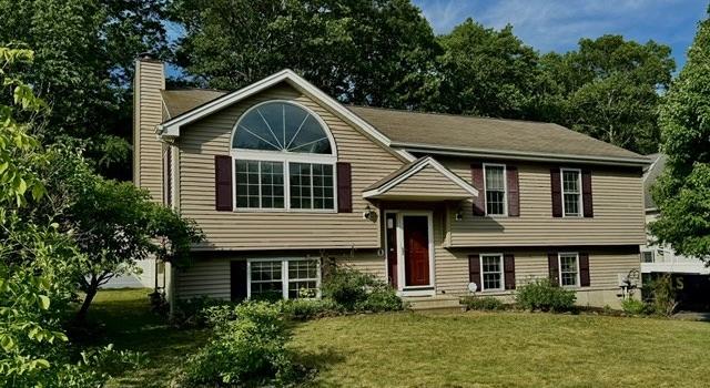Photo of 62 Moreland Green Dr, Worcester, MA 01609