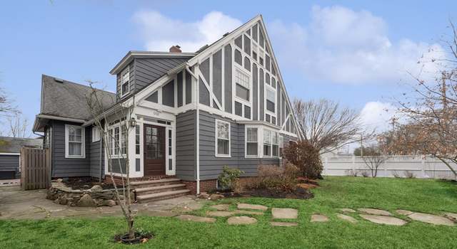 Photo of 998 Humphrey St, Swampscott, MA 01907