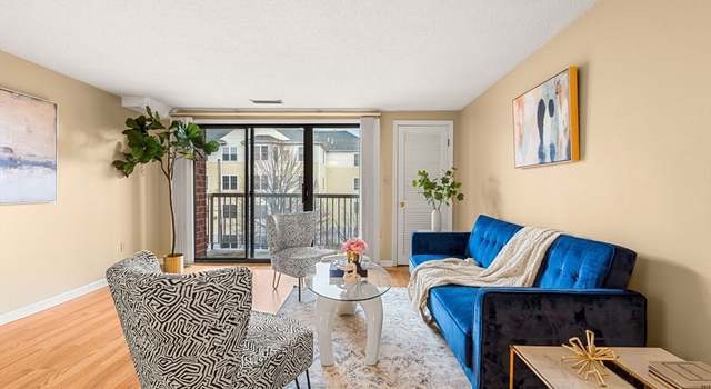 Photo of 30 Revere Beach Pkwy #301, Medford, MA 02155