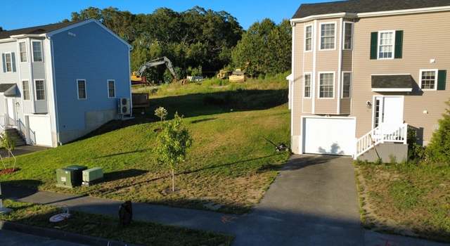 Photo of 5 Snowberry Cir, Worcester, MA 01607