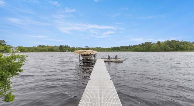 Photo of 42 Lakeshore Dr, Essex, MA 01929