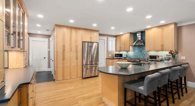 Photo of 893 Watertown St, Newton, MA 02465