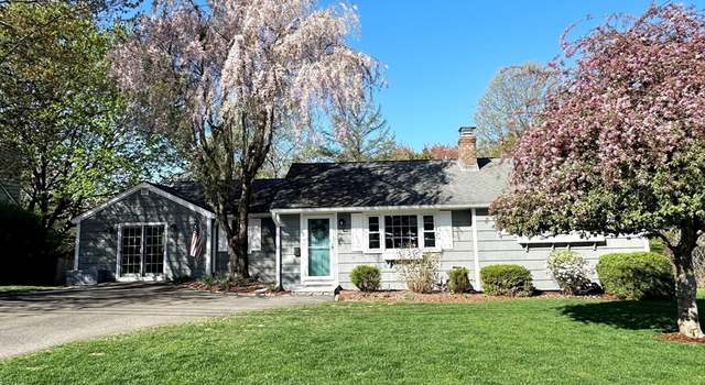 Photo of 99 Edgewater Dr, Framingham, MA 01702