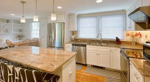 Photo of 61 Harding Rd, Lexington, MA 02420