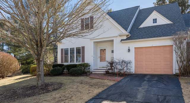 Photo of 4 Stratford Rdg, Mashpee, MA 02649