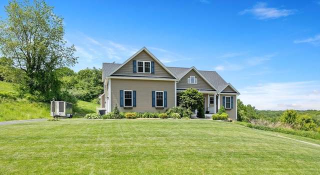 Photo of 439 Sunnyhill Rd, Lunenburg, MA 01462