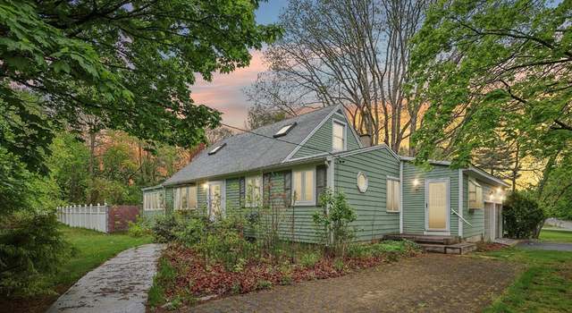 Photo of 24 Richard Dr, Hanover, MA 02339