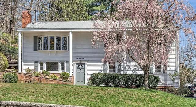 Photo of 121 Chestnut St, Wakefield, MA 01880