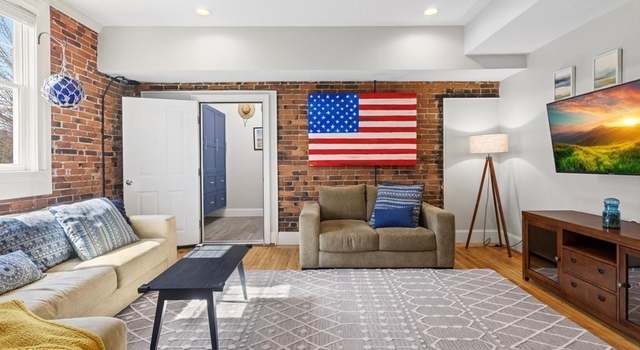 Photo of 310 Court St #5, Plymouth, MA 02360