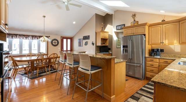 Photo of 21 Freda Ln, Lowell, MA 01854