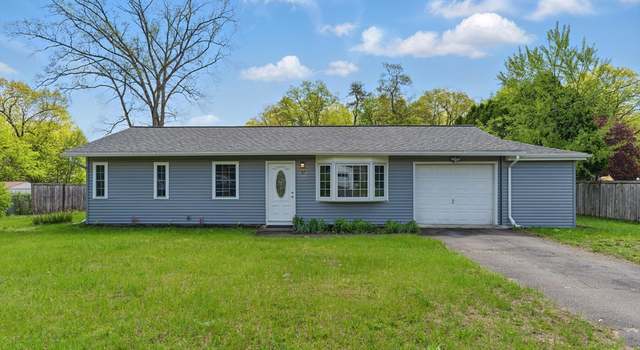 Photo of 87 Birch Bluffs Dr, Westfield, MA 01085