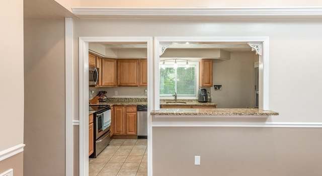 Photo of 620 N Quincy St, Brockton, MA 02302
