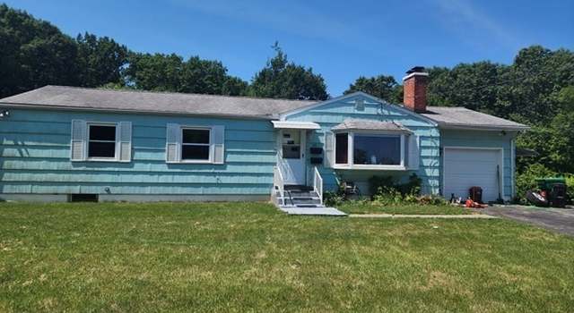 Photo of 49 Roberts Pond Ln, Chicopee, MA 01020
